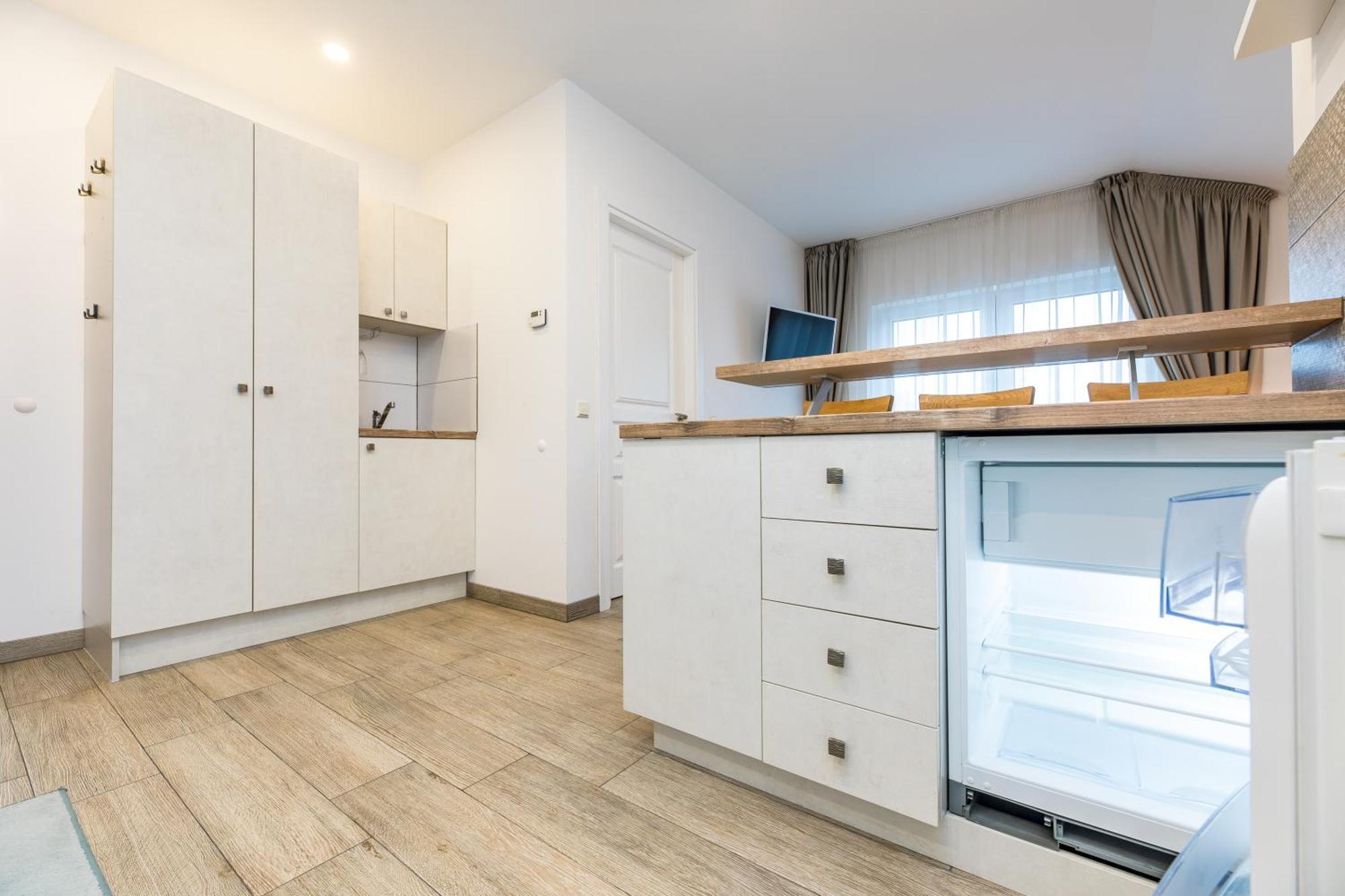 Amber Drop Apartments Паланга Экстерьер фото